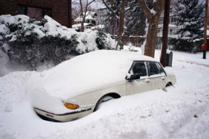 Мороз, снег и автомобиль